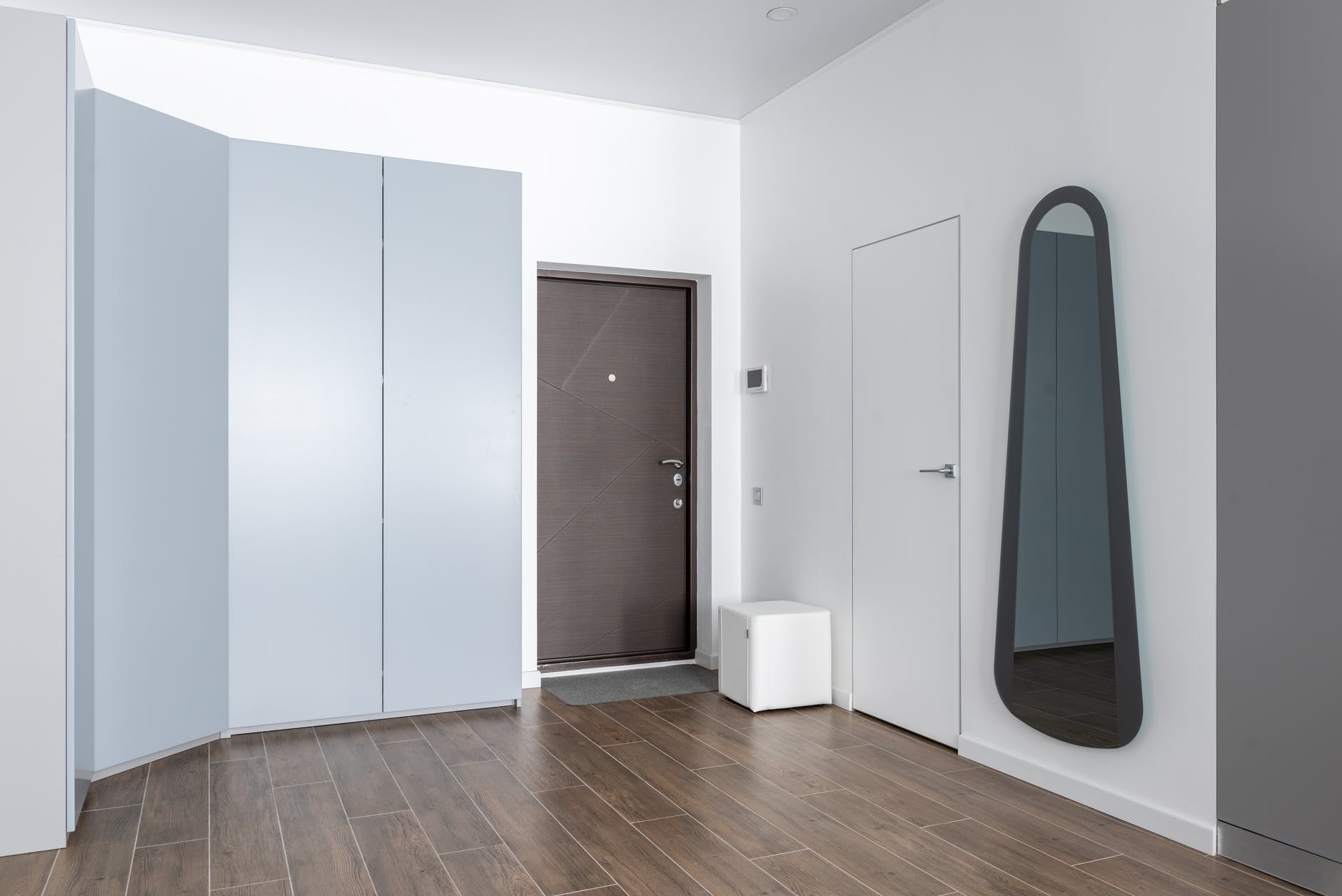 usi de intrare apartament